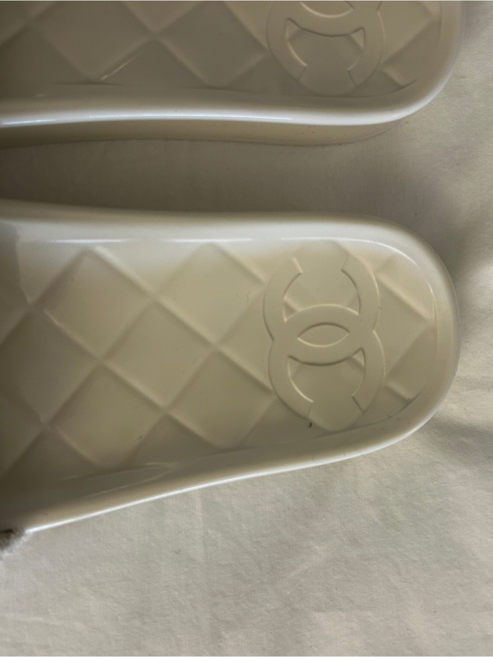 CHANEL White Slides with Black CC Logo - Picture 2 of 4